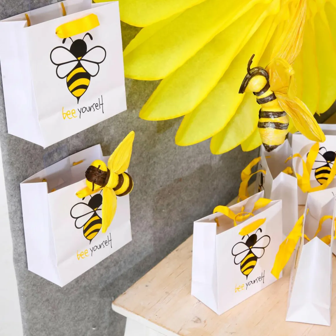 Abejas Decorativas 10-14 Cm, 5 Piezas