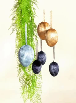 Colgante Decorativo Huevo Con Plumas Negro, Longitud 8 Cm, 3 Piezas