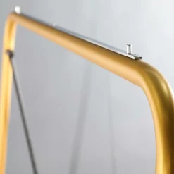 El Puesto De Ropa Confeccionada, 160 Cm
