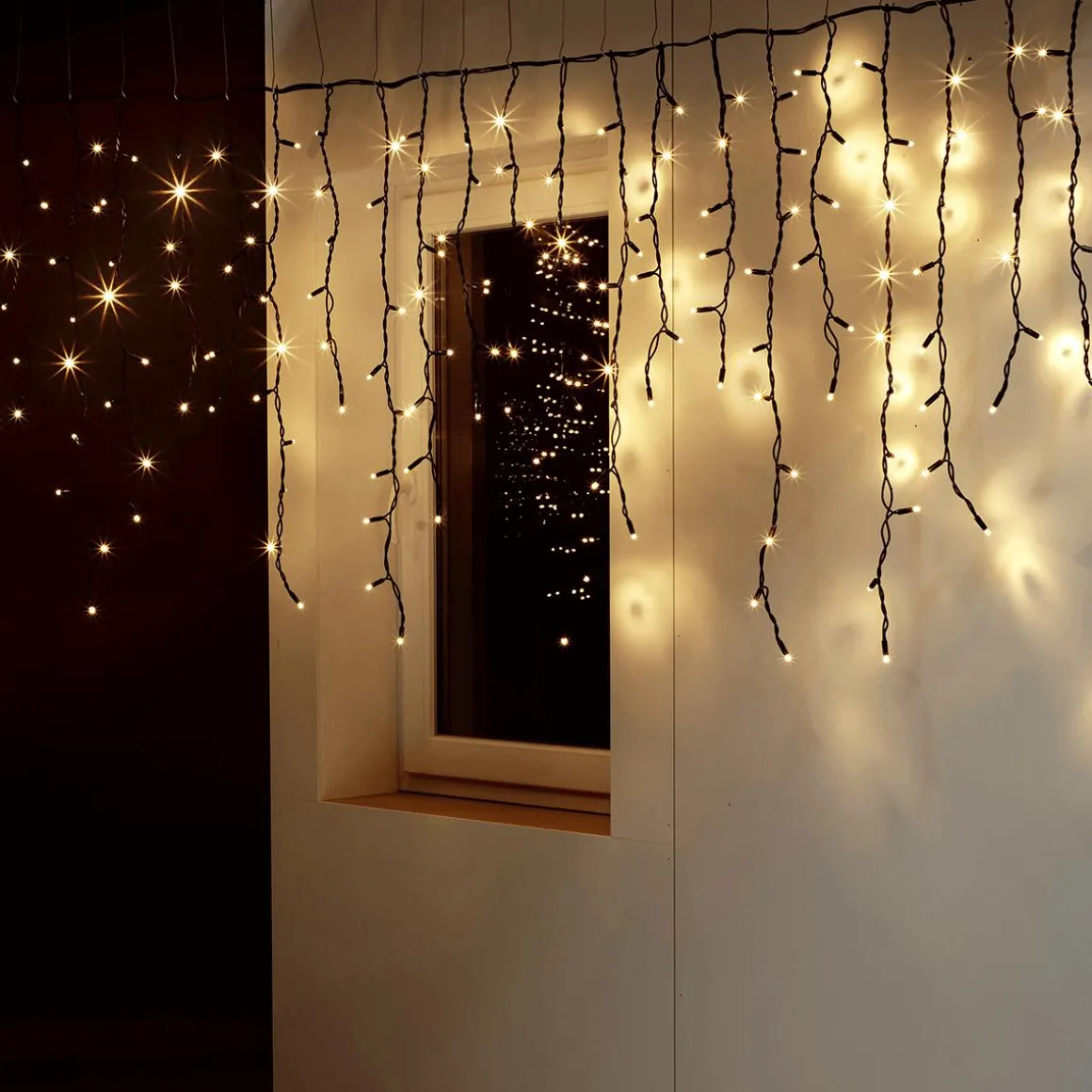 Luz Icicle Light LED Para Uso Profesional Sistema IP44, 114 LED, 300 X 50 Cm, Sin Cable