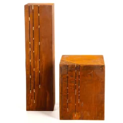 Pedestal Deco Superficie De Acero Inoxidable Patinado Marrón 100 Cm De Altura