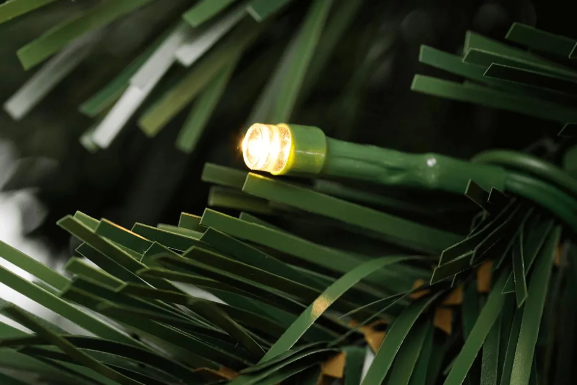 Árbol De Navidad Artificial Abeto Plateado Con LED 180 Cm