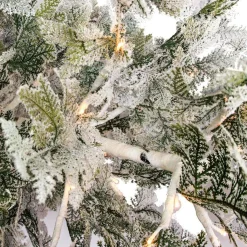 Árbol De Navidad Artificial Colgante Cedro Con Agujas Escarchadas Y LED 300 Cm